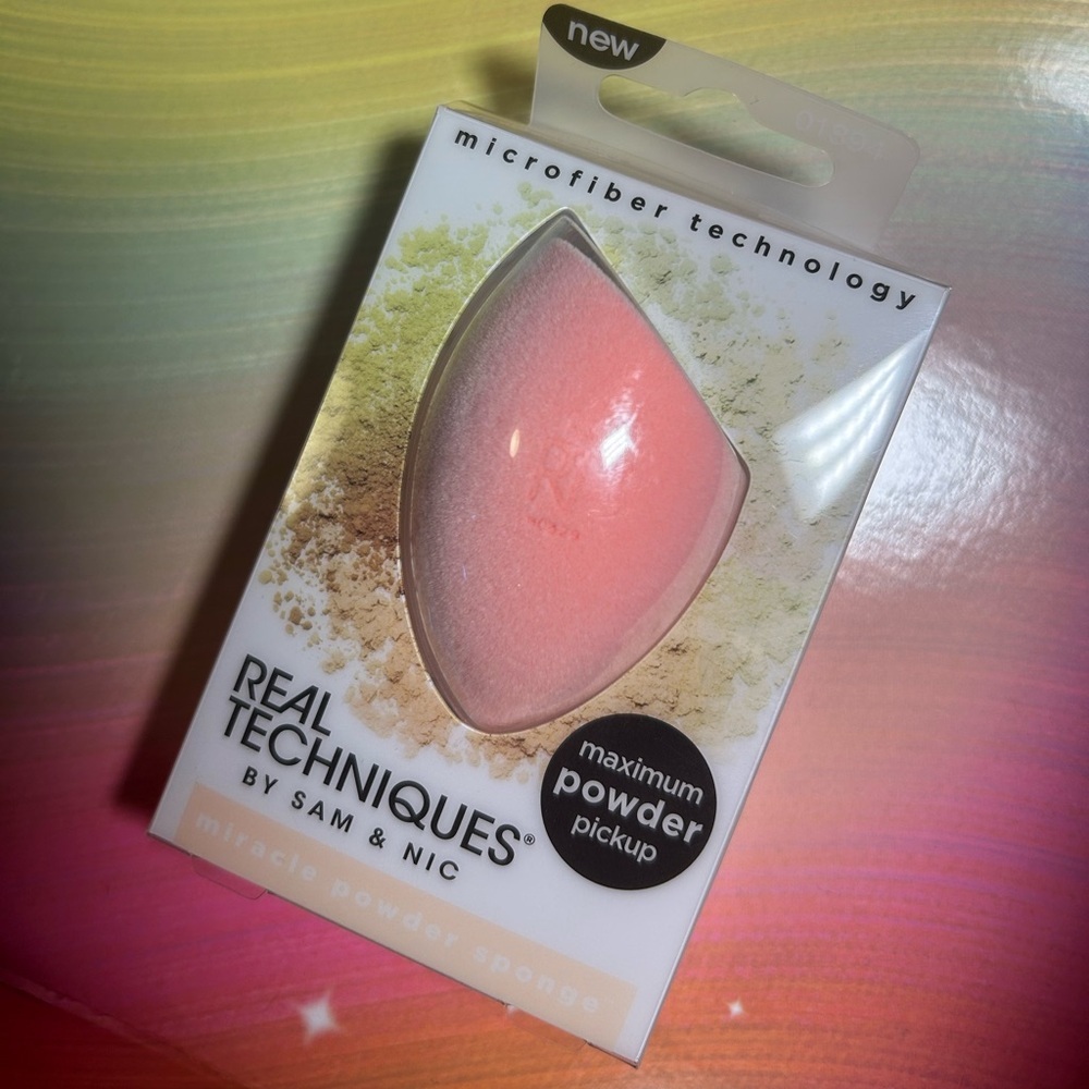 Real Techniques miracle powder sponge - Picture 4 of 8